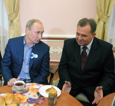 Путин наградил сенатора Павленко