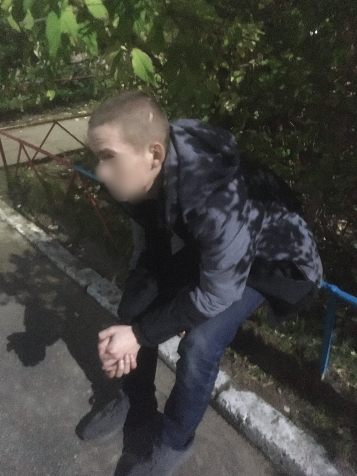 В Архангельске на территории дошкольного учреждения росгвардейцы задержали неадекватного гражданина 